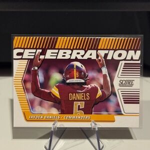 🔥 2025 Panini Score Jayden Daniels Celebration Card. Washington commanders